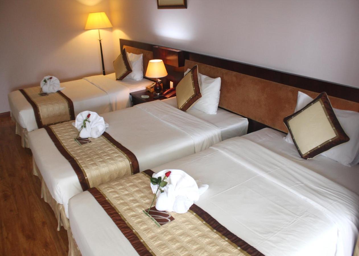 Mondial Hotel 4*